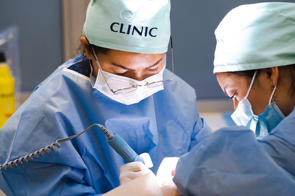 Haartransplantatie - FUE - o2 Clinic Haartransplantatie - FUE - o2 Clinic